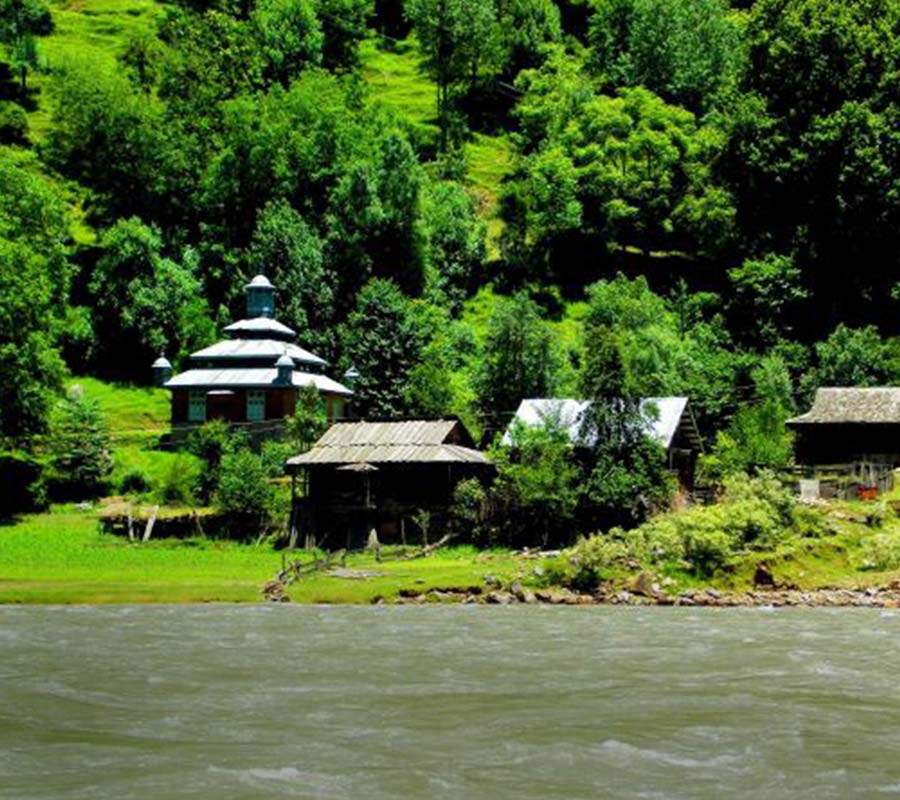 Karen Neelum Valley